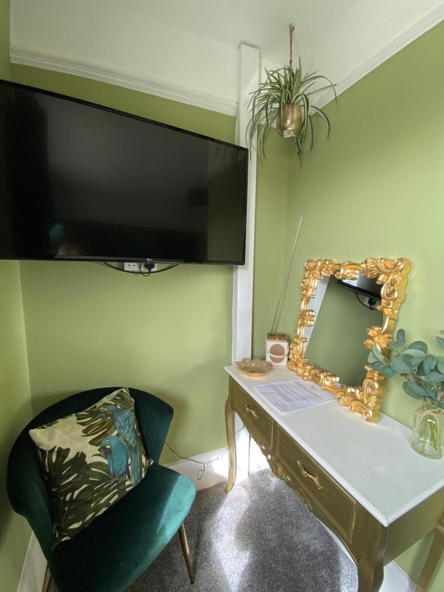 Butterfly Guest House Porthcawl Extérieur photo