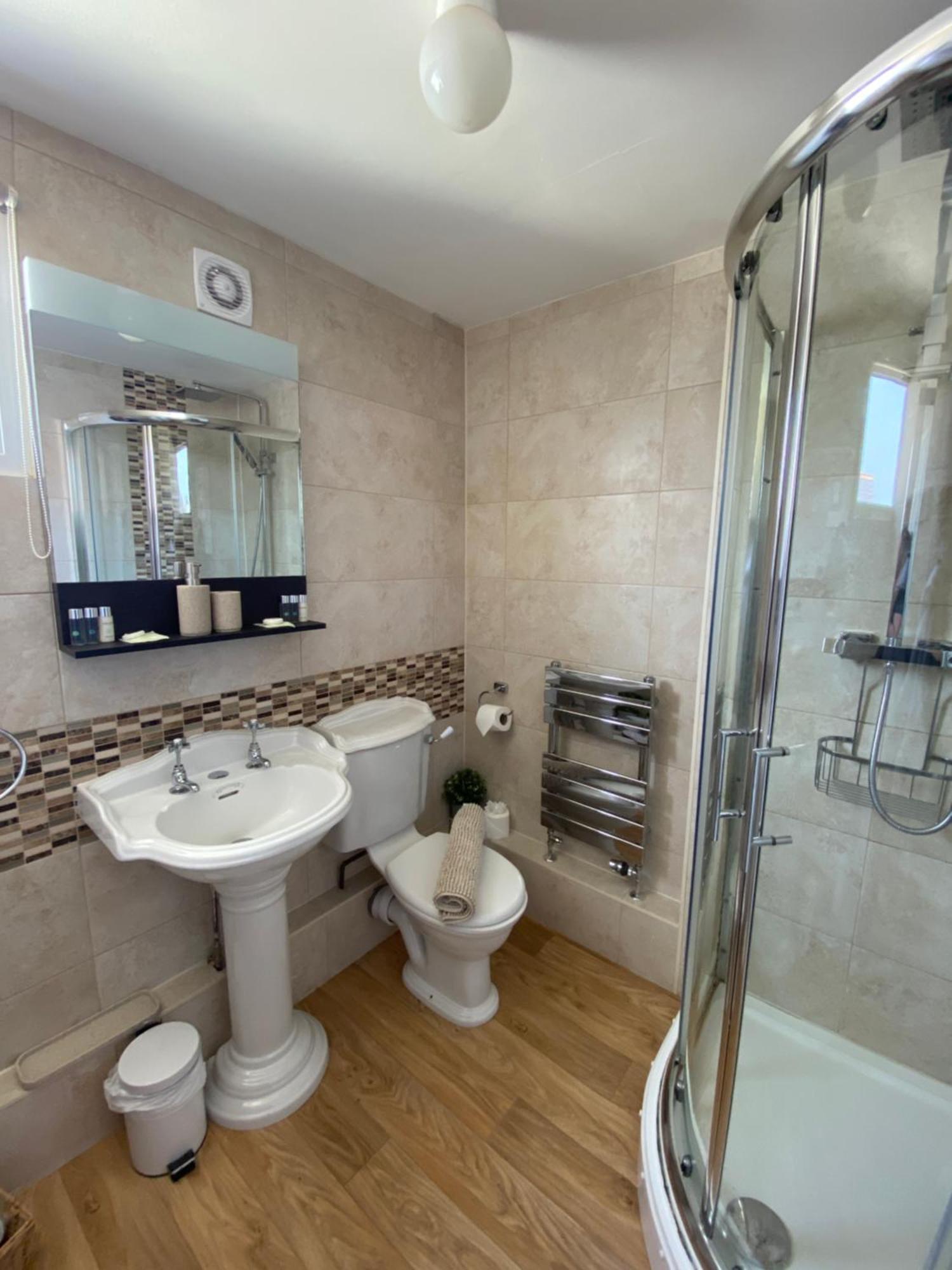 Butterfly Guest House Porthcawl Extérieur photo